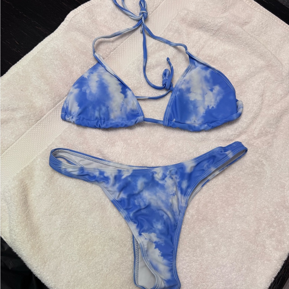 Blue Cloud Tie-Dye Triangle Bikini Set
